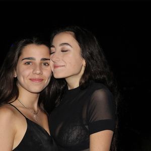 Meet your Posher, Lola